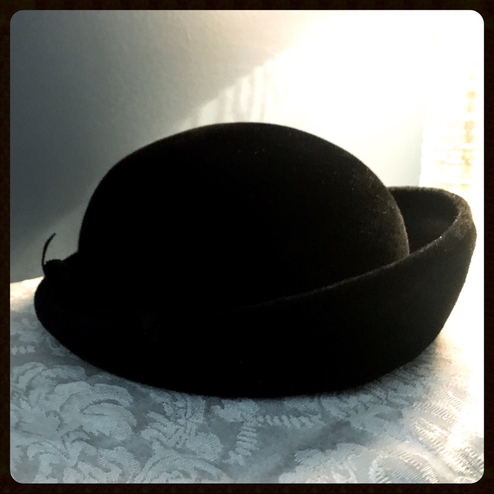 🎩 💕1950’s DARLING BLACK HAT!!🌷⭐️ - Picture 4 of 8